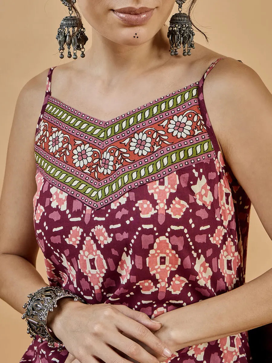 winered-women-rust-abstract-print-strap-kurta