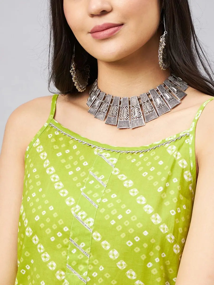 winered-women-green-bhandhej-print-strap-kurta-with-gota