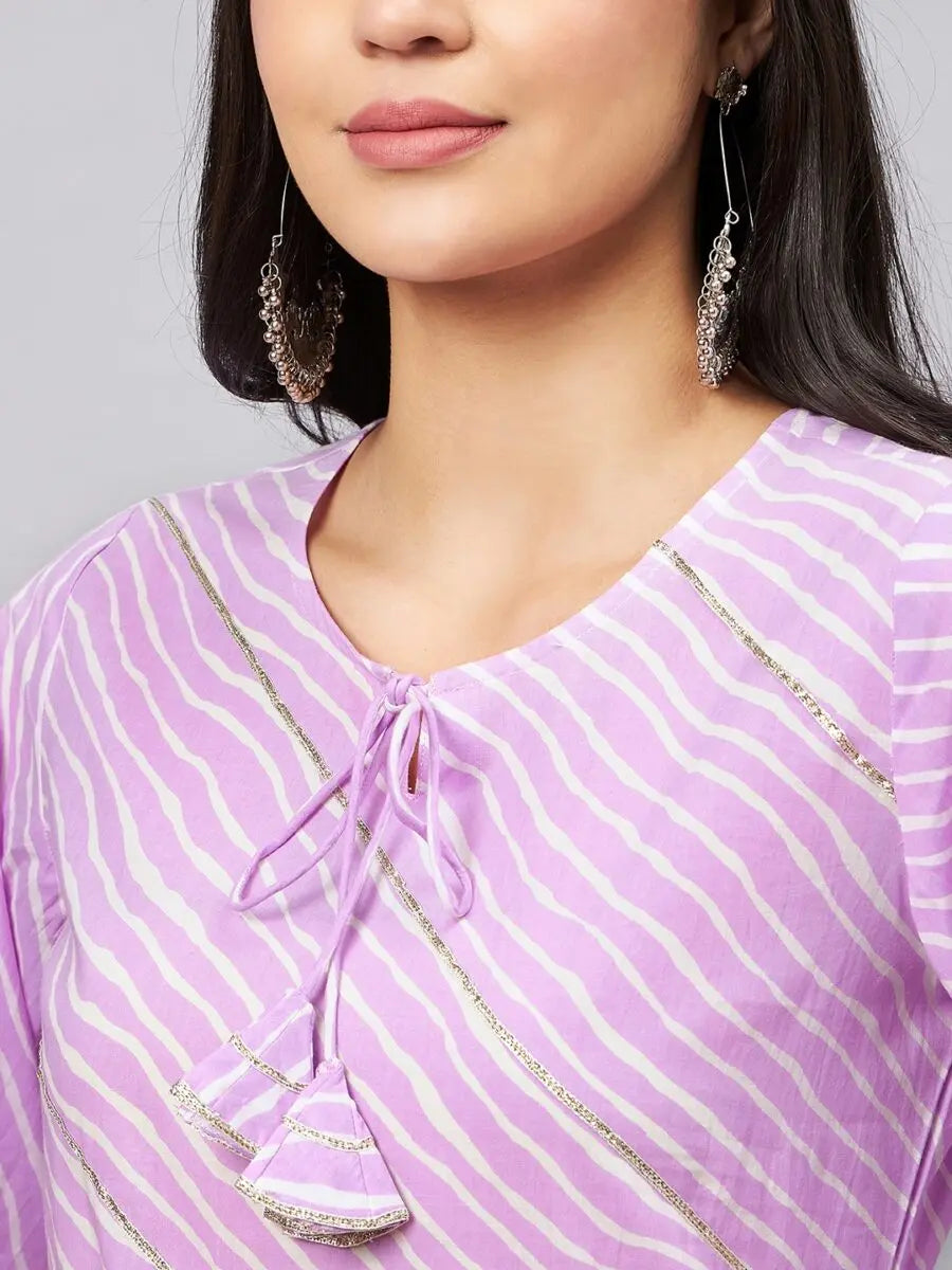winered-women-purple-leheriya-print-with-gota-hanging-straight-kurta