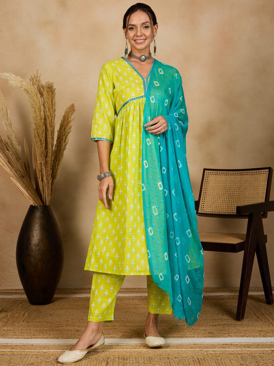 WineRed's Green Naira-cut & Mirror Work Kurta Set with Duppatta for Women,